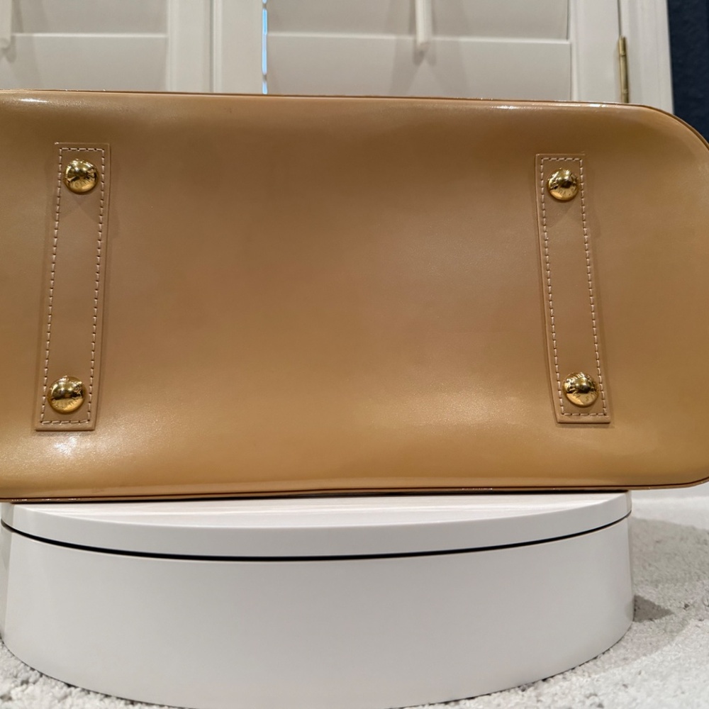 Louis Vuitton Patent Monogram Tote in Tan - Picture 10 of 14